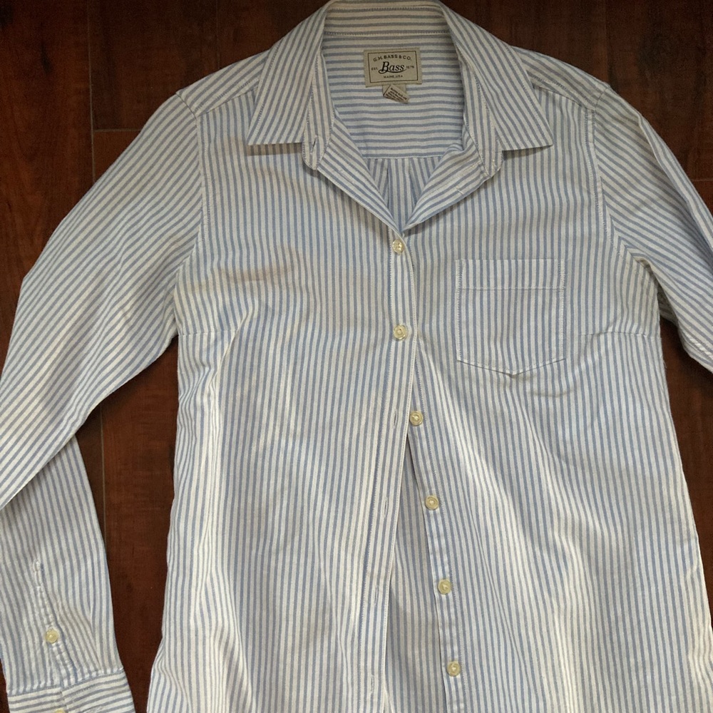 XS button down Bass shirt